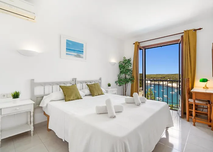 Acantilado-cala Galdana * Ferreries