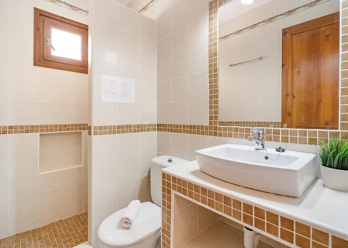 Acantilado-cala Galdana Villa Ferreries