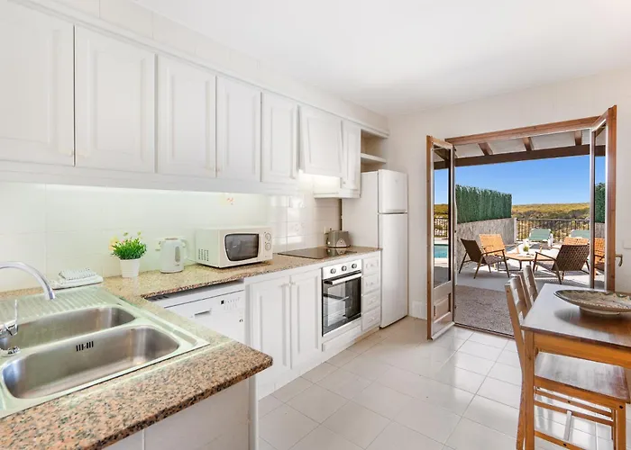 Acantilado-cala Galdana *