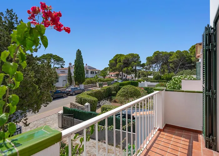 Acantilado-cala Galdana * Ferreries