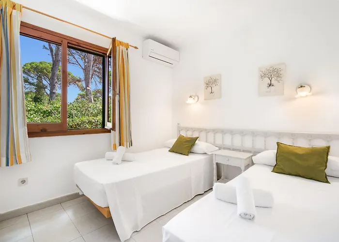 Acantilado-cala Galdana Villa